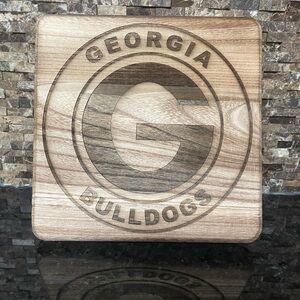 Georgia Bulldogs Wooden Stand with Legs